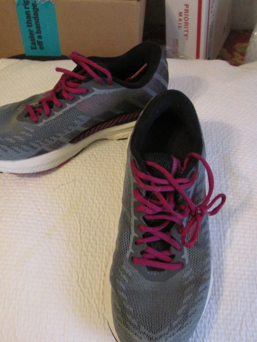 Brooks Women's Ravenna 10 Running Shoes Gray/Dark Pink Size 6.5